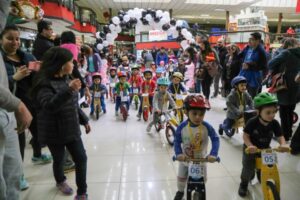 En el modulo central de Zona Franca se efectuó la carrera “Los Sin Pedal”