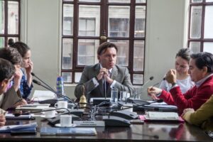 Concejales piden renuncia de jefa de Educación de la Cormupa y sigue toma de Liceo Industrial