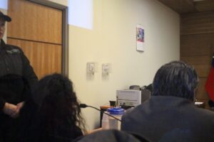 Con prohibición de conducir vehículos quedó ecuatoriana que impactó a tres automóviles