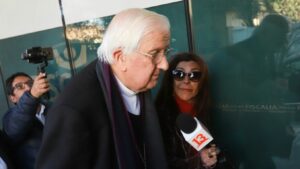 Obispo Alejandro Goic declara como testigo en la Fiscalía de Rancagua
