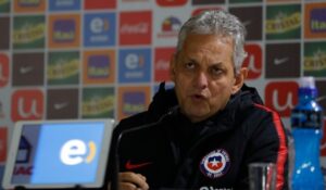 Rueda sobre Bravo: “Claudio tendrá que tomar la decisión de venir cuando lo requiera”