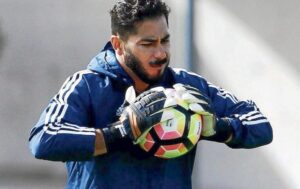 Johnny Herrera trabaja para llegar a “punto” para disputar el próximo clásico universitario