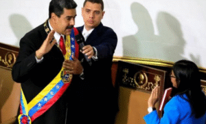 Nicolás Maduro jura como presidente reelecto de Venezuela