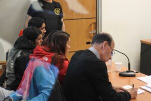Trío arriesga penas de hasta 25 años por doble asalto y enfrentarse a Carabineros