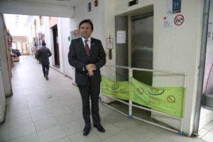 Ascensor del Mercado Municipal no está operativo y aún no tiene fecha de entrega