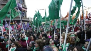 Cámara de Diputados aprueba proyecto que busca la legalización del aborto libre