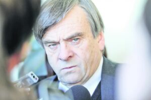 “El leaseback no es la solución, es un parche curita para una herida muy profunda”