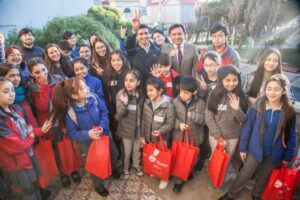 Escolares de comunas rurales conocieron los principales edificios públicos de Punta Arenas