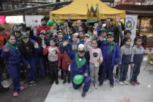Niños celebraron el cumpleaños N° 42 de Forestín
