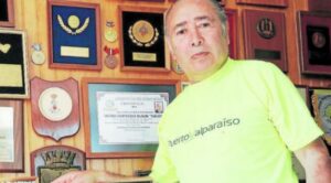 Muere Víctor “Tiburón” Contreras: El primer nadador chileno en cruzar el Estrecho de Magallanes