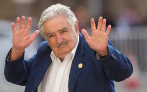 Mujica visitó a Lula da Silva en la cárcel