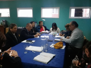 División entre profesores por futuro del paro ante pago parcial de deudas en AFP