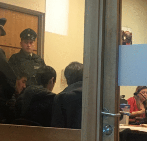 Conflicto entre vecinos terminó con padre e hijo detenidos por agredir y provocar daños