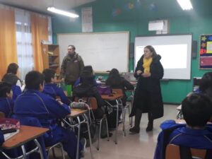 Estudiantes de básica y media recibieron información preventiva de Carabineros