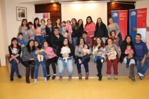 Un grupo de padres y madres aprendió técnicas de reanimación cardiopulmonar