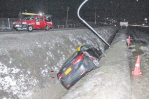 Diversos accidentes marcaron una escarchada jornada