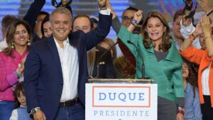 Derechista Duque venció en elecciones de Colombia