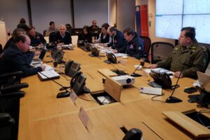 Intendencia confirma suspensión de clases en nueve comunas de la RM por sistema frontal