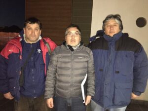 Familiares de pescadores vuelven a Lebu con una de las víctimas fatales