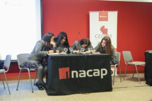 Colegios Pierre Faure y María Mazzarello avanzaron en Olimpiadas de Actualidad
