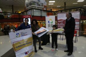 Seremi del Medio Ambiente hizo un llamado a no recibir bolsas plásticas