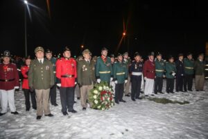 Bomberos de Punta Arenas conmemoraron su día en la Plaza que lleva su nombre
