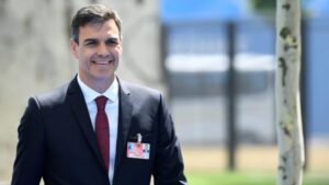 Aseguran que Pedro Sánchez estaría preparando gira por Latinoamérica que incluiría a Chile
