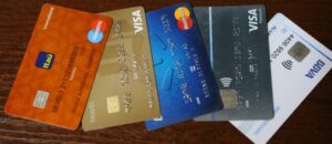 Sepa cómo resguardarse de la masiva filtración de datos de tarjetas de crédito