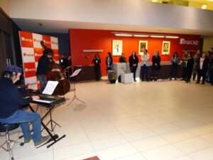 Exponen obras de grabado en Inacap de Punta Arenas