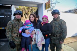Emocionadas familias acompañaron a  sus hijos en el Juramento a la Bandera