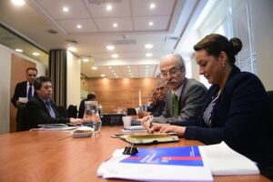 Intendenta Castañón desarrolla una intensa agenda en Santiago