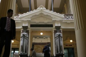 Corte Suprema falla en favor de trabajadoras municipales embarazadas