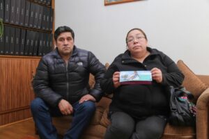 Familia acusa a aerolínea de no cumplir con servicio de Acompañamiento en Viaje