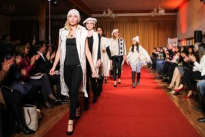 Con desfile de modas finalizó proyecto de “Arte Lana”