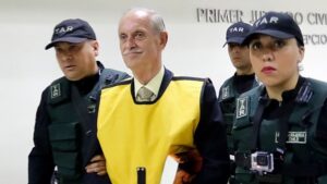 Abogado de Krassnoff suspende presentación de recurso