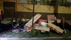 Liceo Luis Alberto Barrera respondió a acusaciones por malas prácticas en el acopio exterior de la basura del establecimiento