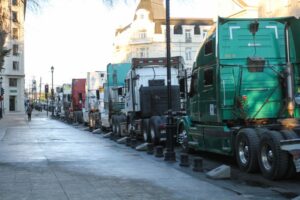 Camioneros acudirían a la Fiscalía Nacional Económica