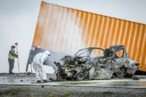 Fiscalía llevará a juicio por cuasidelito de homicidio a camionero por dar muerte a familia argentina
