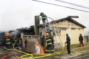 Anuncian colecta en ayuda de colectivero afectado por incendio