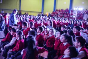 Centenares de alumnos participaron en  el inicio de la semana medioambiental