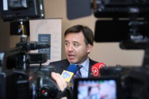 Alcalde Radonich evalúa cambio de fecha para Festival en la Patagonia