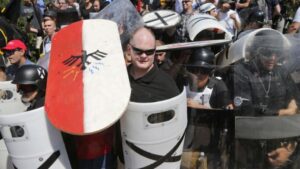 Policía de Washington prohíbe armas cerca de la Casa Blanca ante marcha de supremacistas blancos