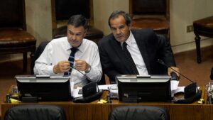 Parlamentarios arremeten contra Bachelet tras Casen