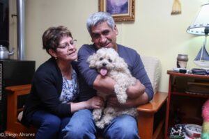La campaña funcionó: “Pequeño” y sus dueños tuvieron  un emotivo reencuentro tras pasar una semana perdido