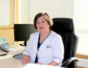 La enfermera Tatiana Navarro asumirá como directora subrogante del Hospital Clínico