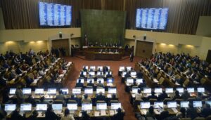 Tensión entre Gobierno y oposición por reajuste del salario mínimo