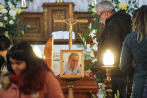 Velan a ex chofer de Intendencia en la Iglesia Anglicana de Punta Arenas