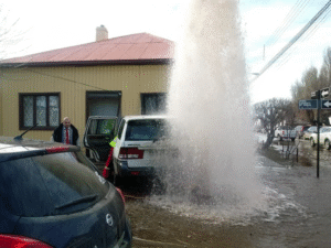 Accidente de tránsito ocasiona caos en calles de Punta Arenas