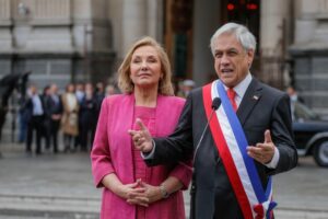 Gobierno de Piñera desvinculó a menos  de la mitad de altos cargos públicos