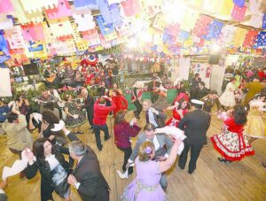 Fondas ramadas y fiestas se aprestan a encender las noches del “18”